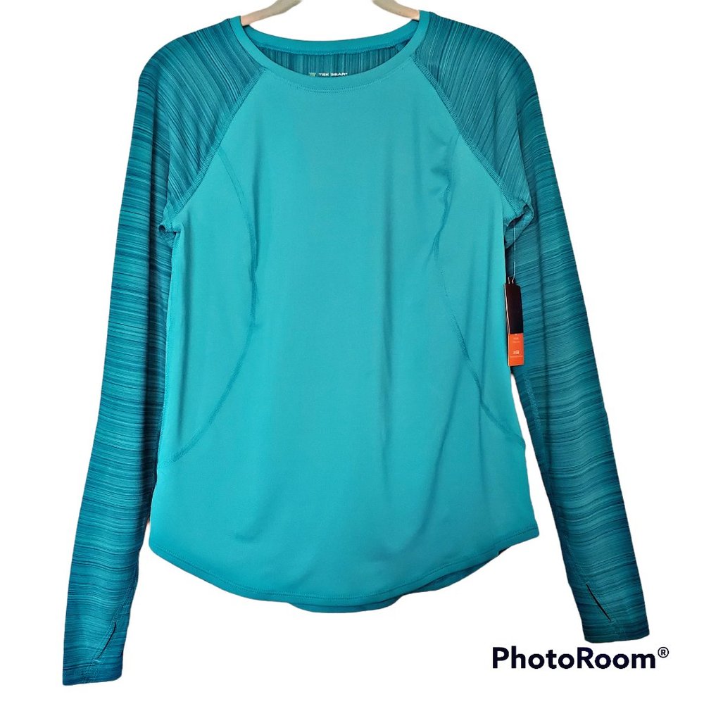 Tek Gear long sleeve athletic top NWT sz small